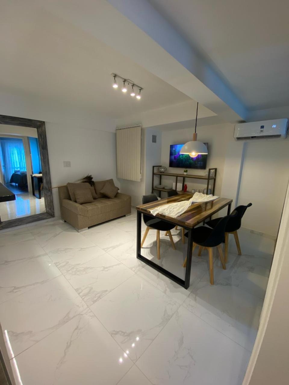 Departamento Centrico Con Cochera - Cordoba Argentina- Exteriér fotografie